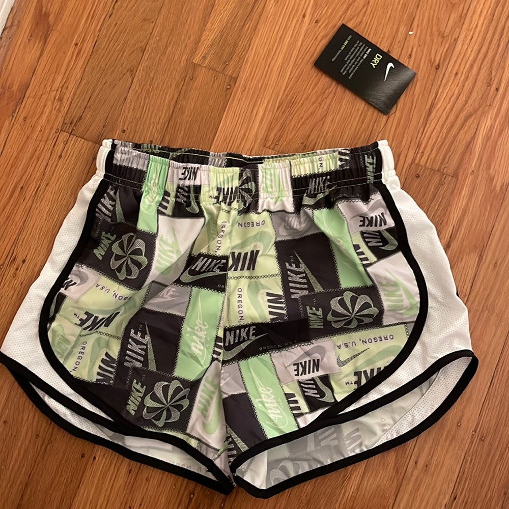 Nike running running shorts (NEW)